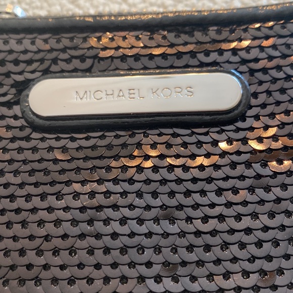 Michael Kors - Pouch Wallet - Picture 2 of 5